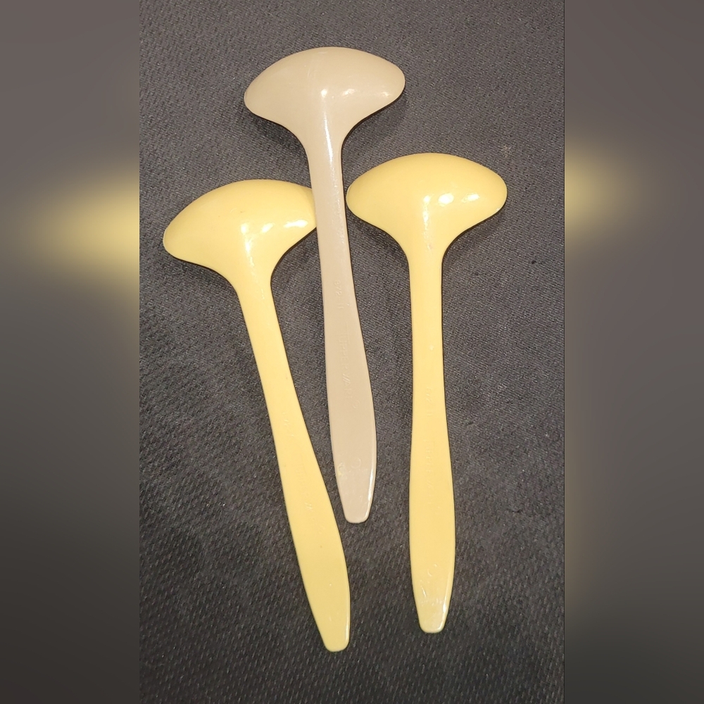 3 Tupperware Condiment Spoons - Picture 2 of 2
